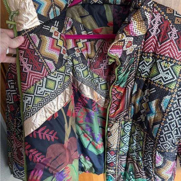 NWT FARM RIO TROPICAL RAUTI METALLIC REVERSIBLE BEADED ZIP, PUFFER JACKET SZ XL - Picture 4 of 8